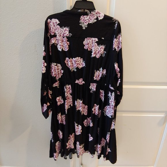 Torrid Floral Dress Size 2 Black Pink - Picture 3 of 3